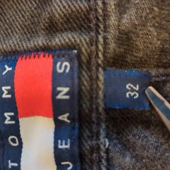 Tommy Hilfiger vintage black denim, 32/30 EU sizing measurements  in 2nd photo! - Picture 8 of 16